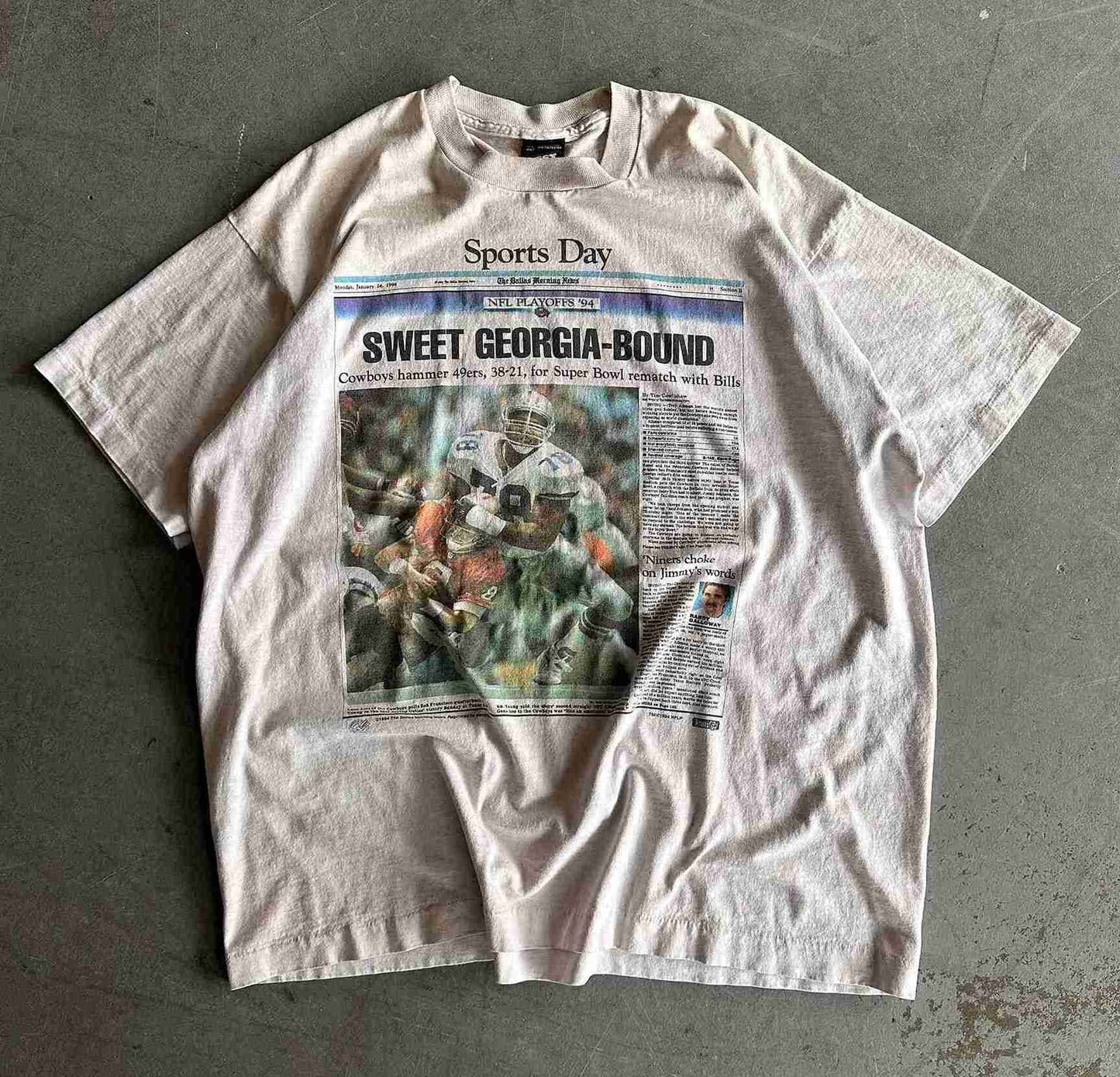 Dallas Cowboys 90's Newspaper T-Shirt Size XL