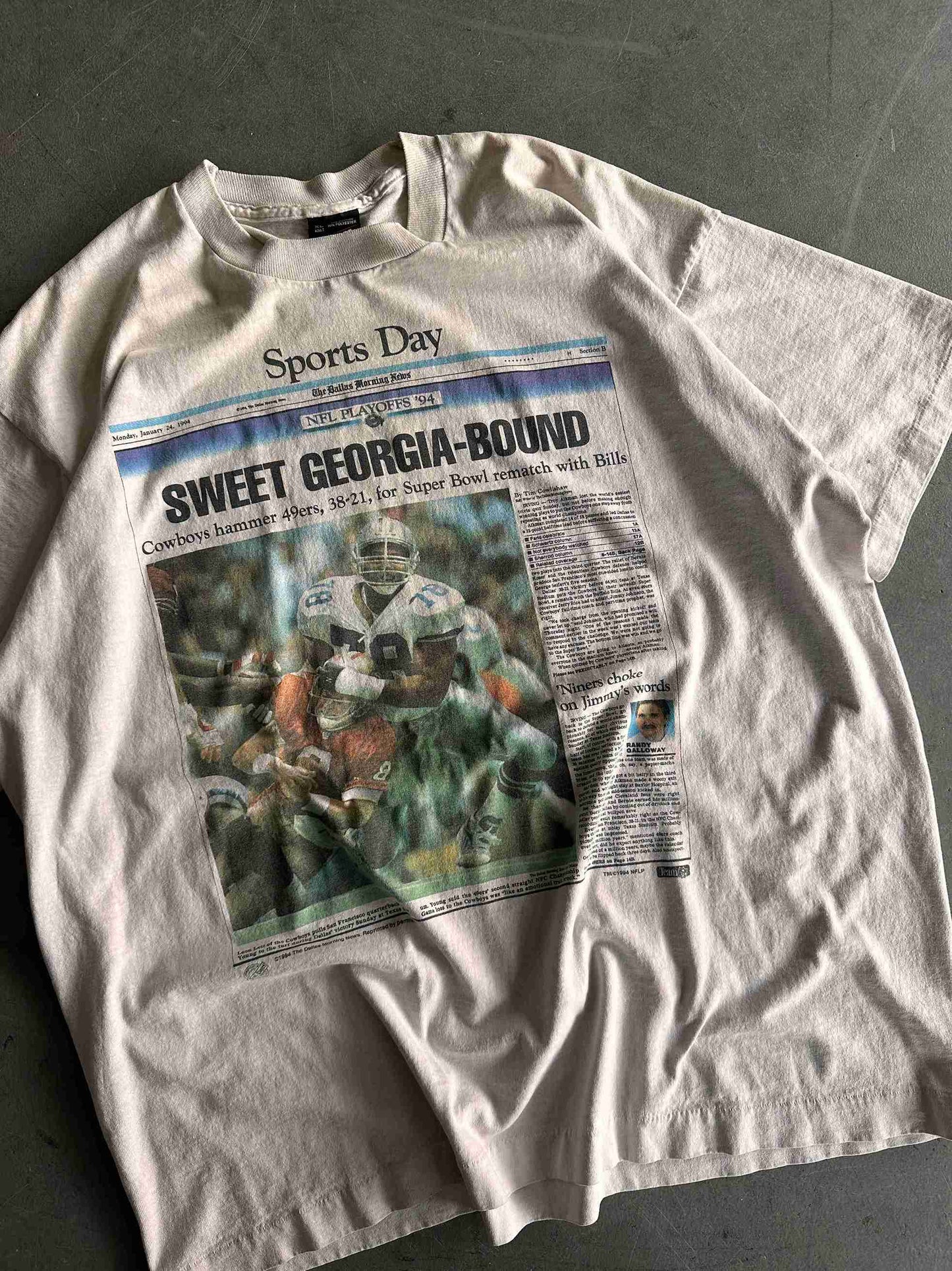 Dallas Cowboys 90's Newspaper T-Shirt Size XL